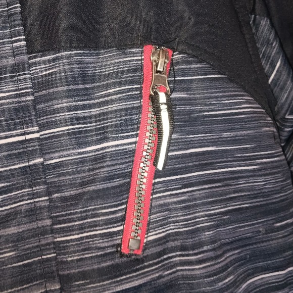 AQ‎ Boys 7/8 Winter Ski Snow Jacket Coat Black Gray Red Puffer Active - Picture 3 of 10